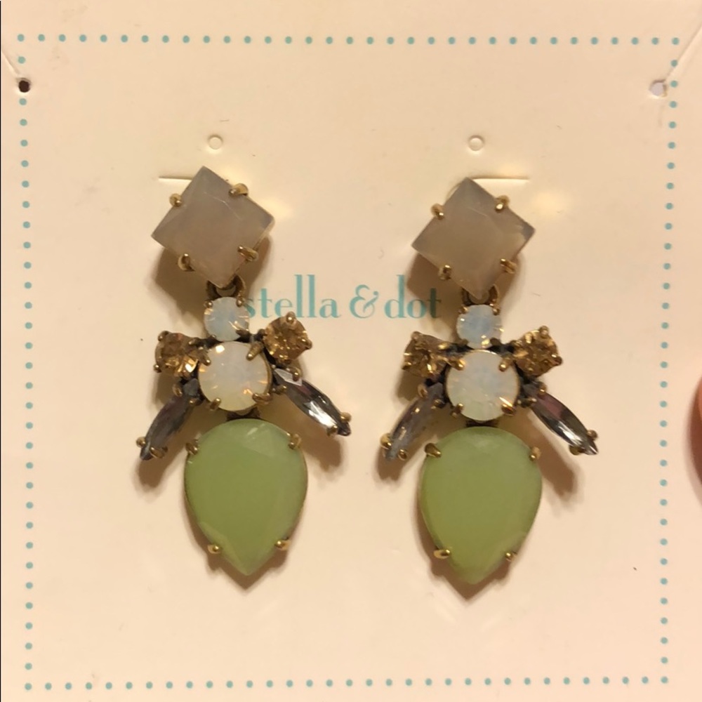 Stella and Dot Flora Earrings